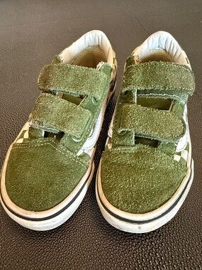 Vans Kids Green Suede Old Skool Checkerboard Sneakers Hook and Loop size 11
